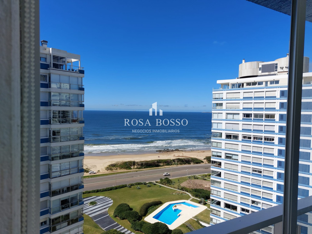Apartamento ID.9533 - Apartamento de 3 suite y dependencia en VENTA Playa Brava