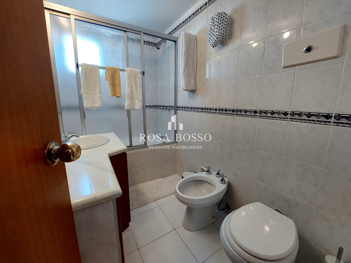 Apartamento ID.9533 - Apartamento de 3 suite y dependencia en VENTA Playa Brava