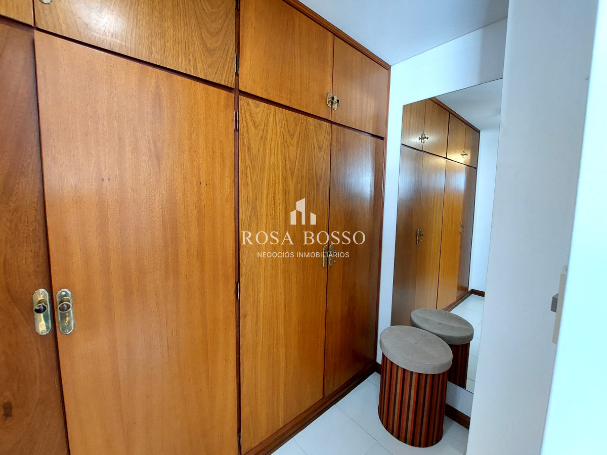 Apartamento ID.9533 - Apartamento de 3 suite y dependencia en VENTA Playa Brava