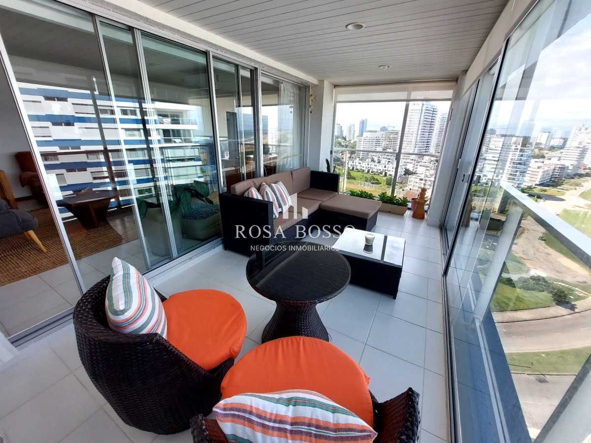 Apartamento ID.9533 - Apartamento de 3 suite y dependencia en VENTA Playa Brava