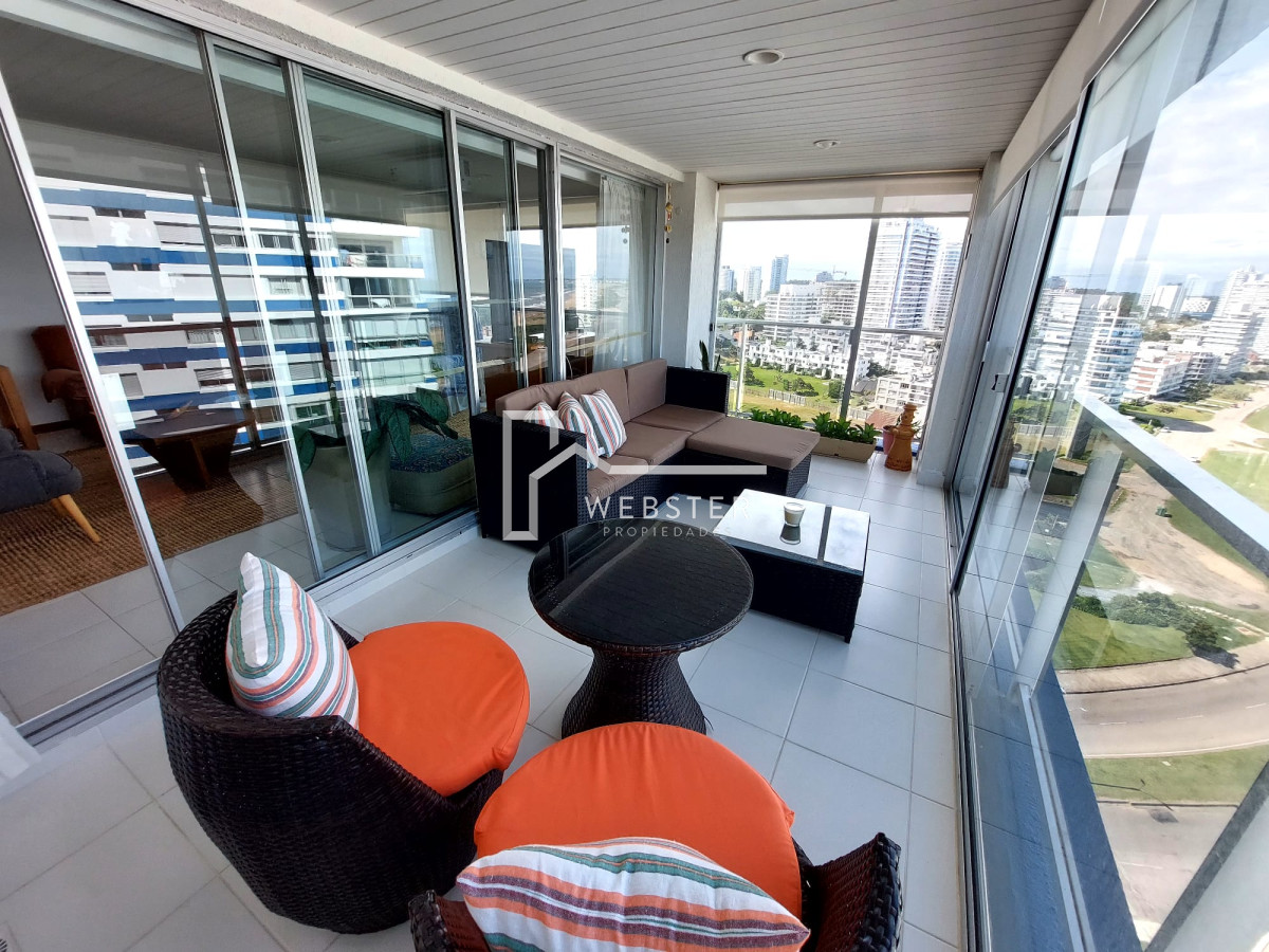 Apartamento ID.2243 - Apartamento de 3 suite y dependencia en VENTA Playa Brava