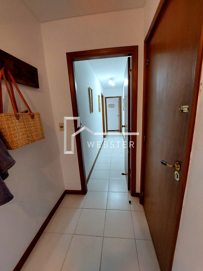 Apartamento ID.2243 - Apartamento de 3 suite y dependencia en VENTA Playa Brava