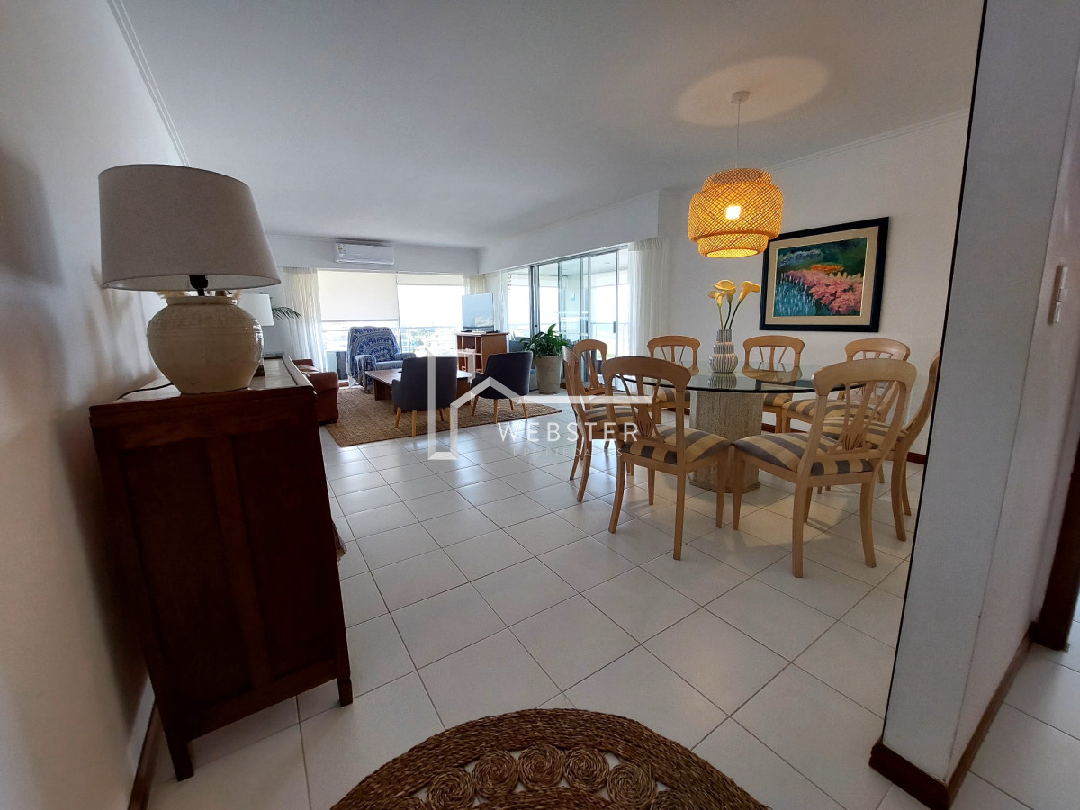 Apartamento ID.2243 - Apartamento de 3 suite y dependencia en VENTA Playa Brava