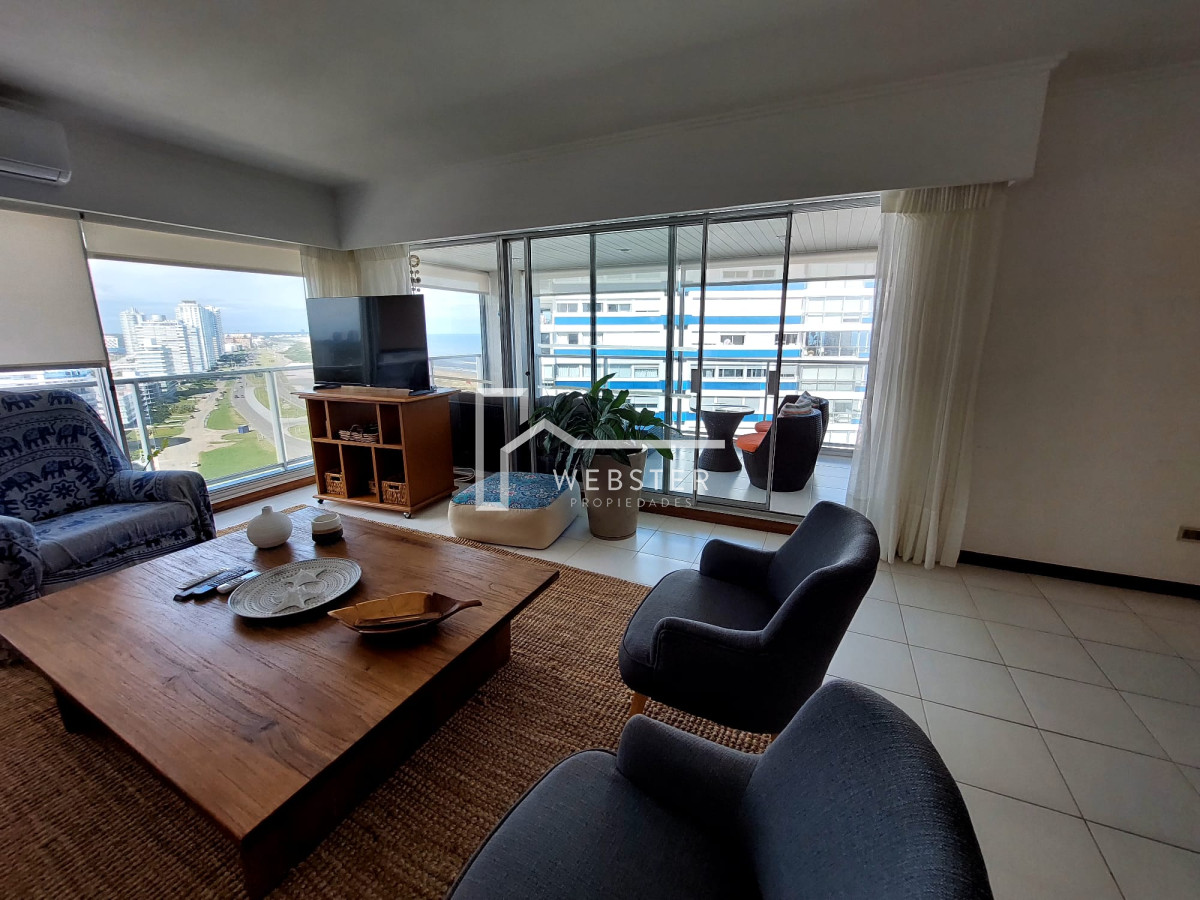 Apartamento ID.2243 - Apartamento de 3 suite y dependencia en VENTA Playa Brava