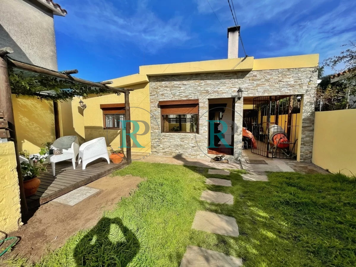 Casa ID.2428 - Casa en Venta de 3 dormitorios APTA PARA BANCO, Maldonado
