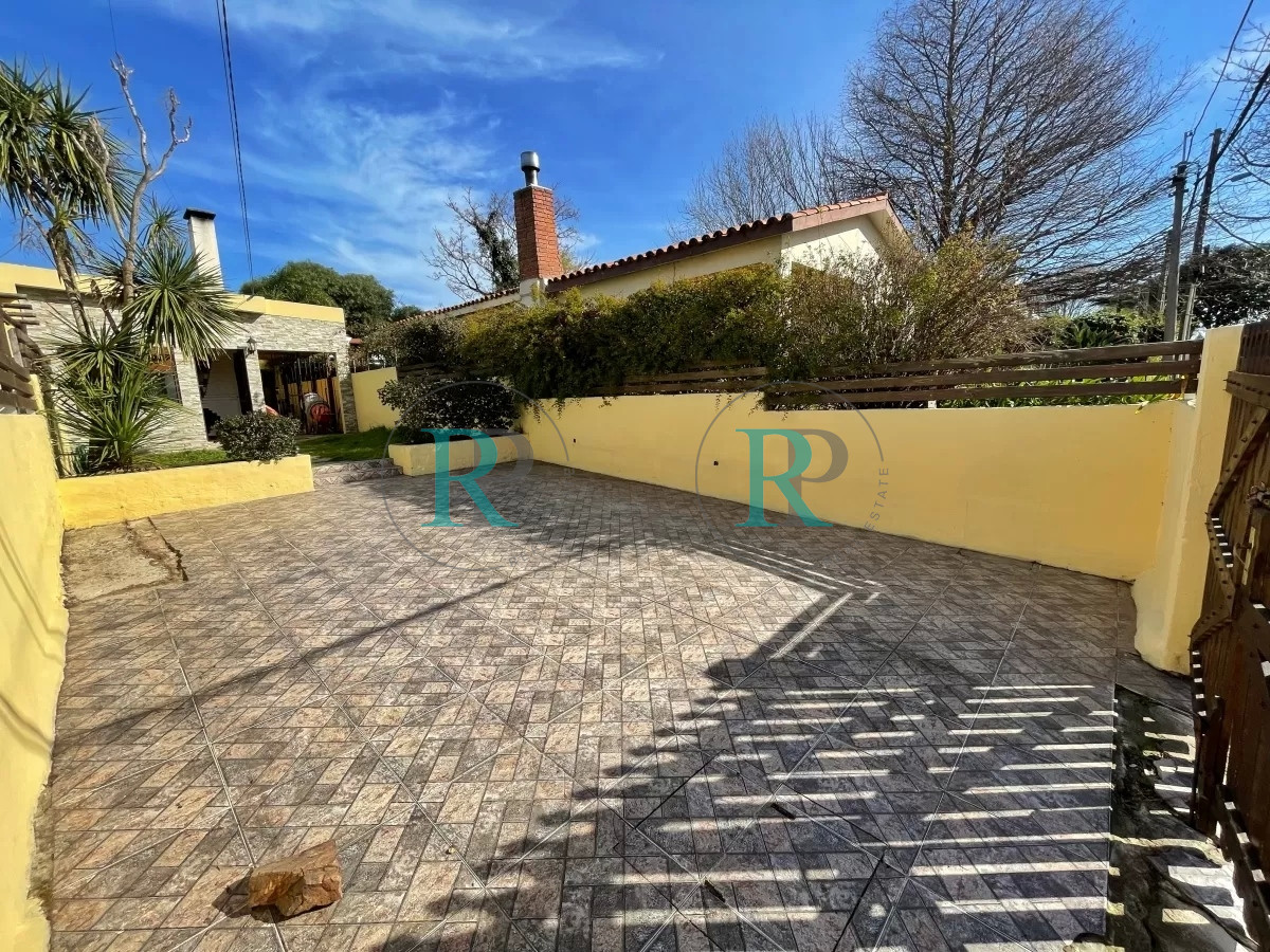 Casa ID.2428 - Casa en Venta de 3 dormitorios APTA PARA BANCO, Maldonado