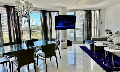 Amplio apartamento en Venta de 3 dormitorios y dependencia en Roosevelt