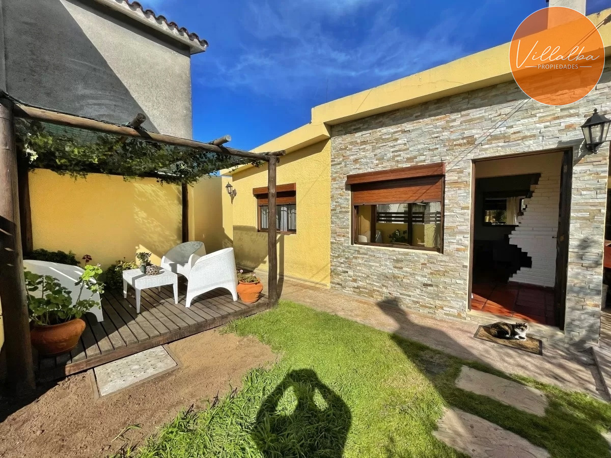 Apartamento ID.3544 - Casa en Venta de 3 dormitorios APTA PARA BANCO, Maldonado