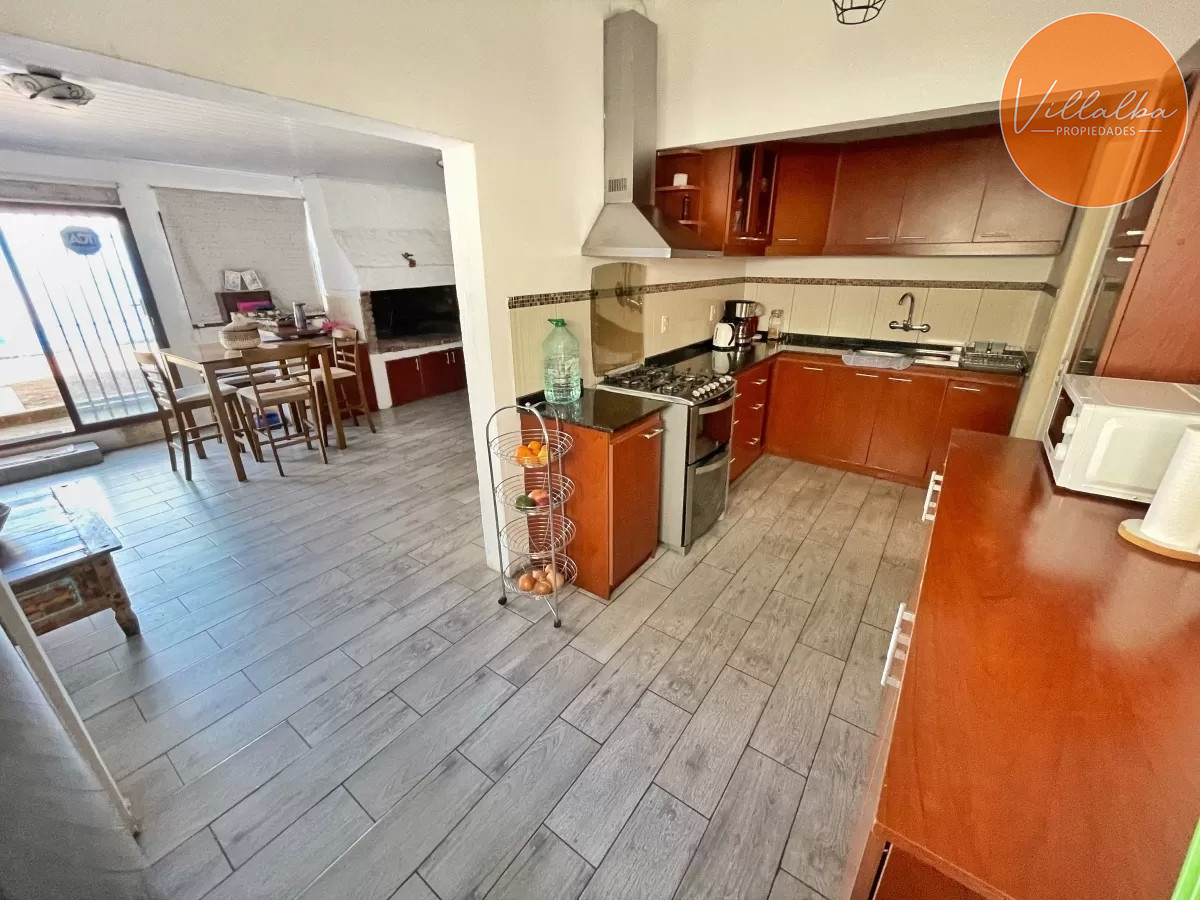 Apartamento ID.3544 - Casa en Venta de 3 dormitorios APTA PARA BANCO, Maldonado