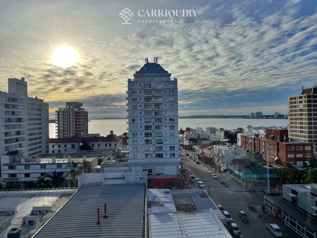 Apartamento ID.8168/Moderno-Apartamento-Penthouse-con-Parrillero-en-torre-One,-Playa-Brava-Punta-del-Este - Apartamento en Punta del Este, Península