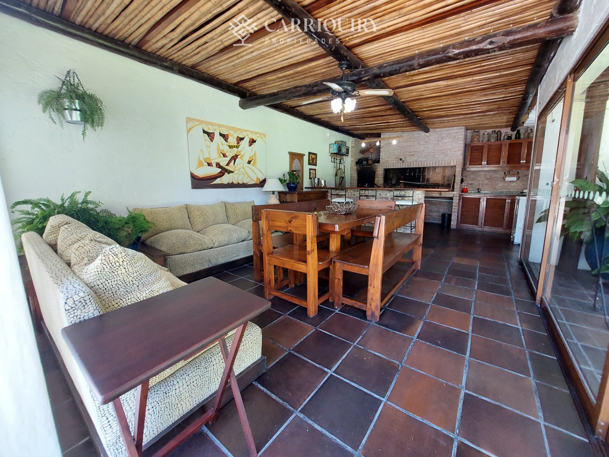 Casa ID.8169 - Casa en Venta y Alquiler Temporario en Parada 25 de Mansa