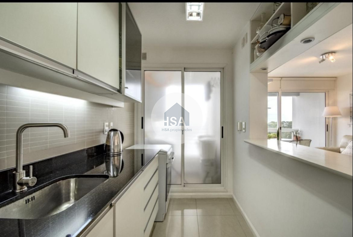 Apartamento ID.547 - Apartamento en venta de dos dormitorios en Avda  Roosevelt