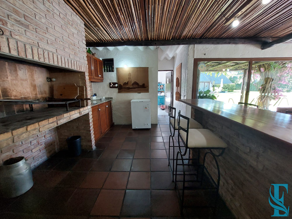 Casa ID.695 - Casa en Venta y Alquiler Temporario en Parada 25 de Mansa