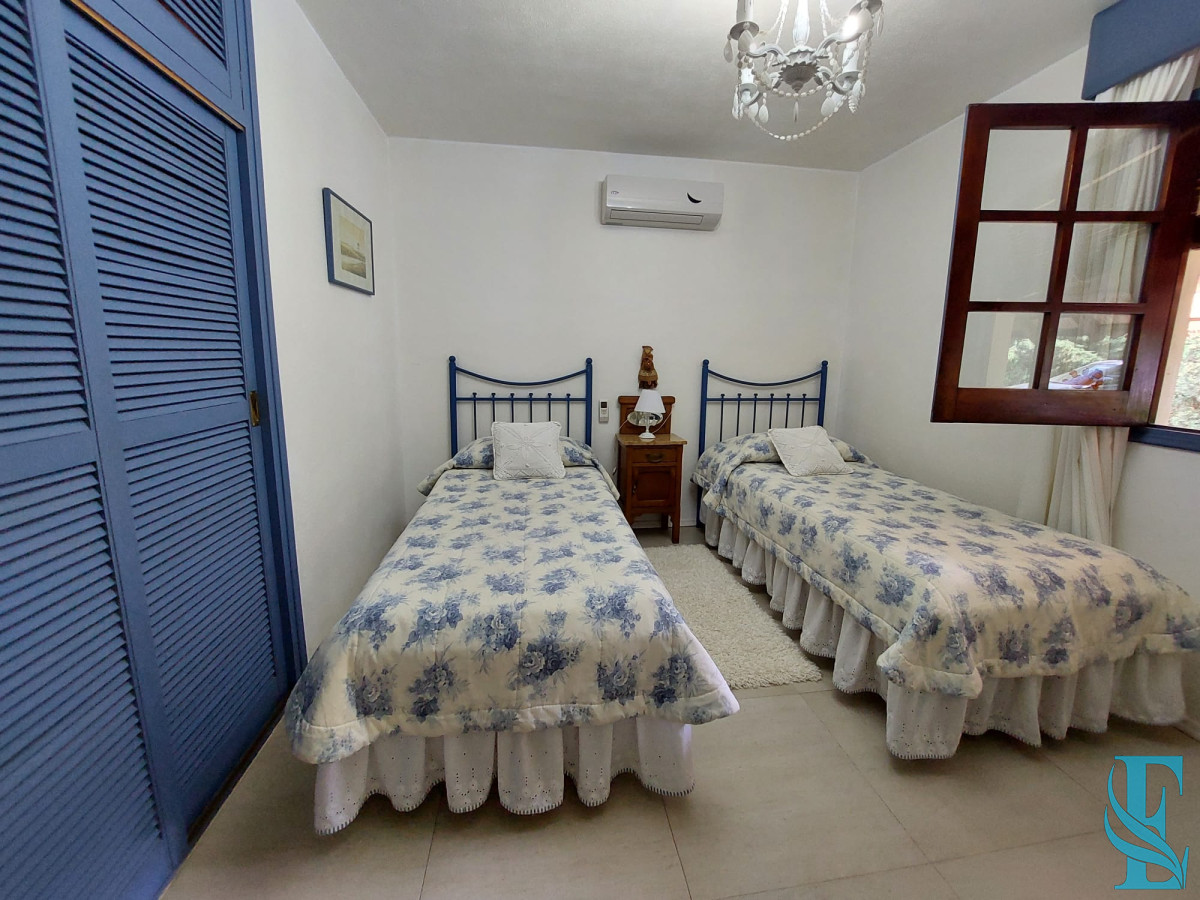 Casa ID.695 - Casa en Venta y Alquiler Temporario en Parada 25 de Mansa