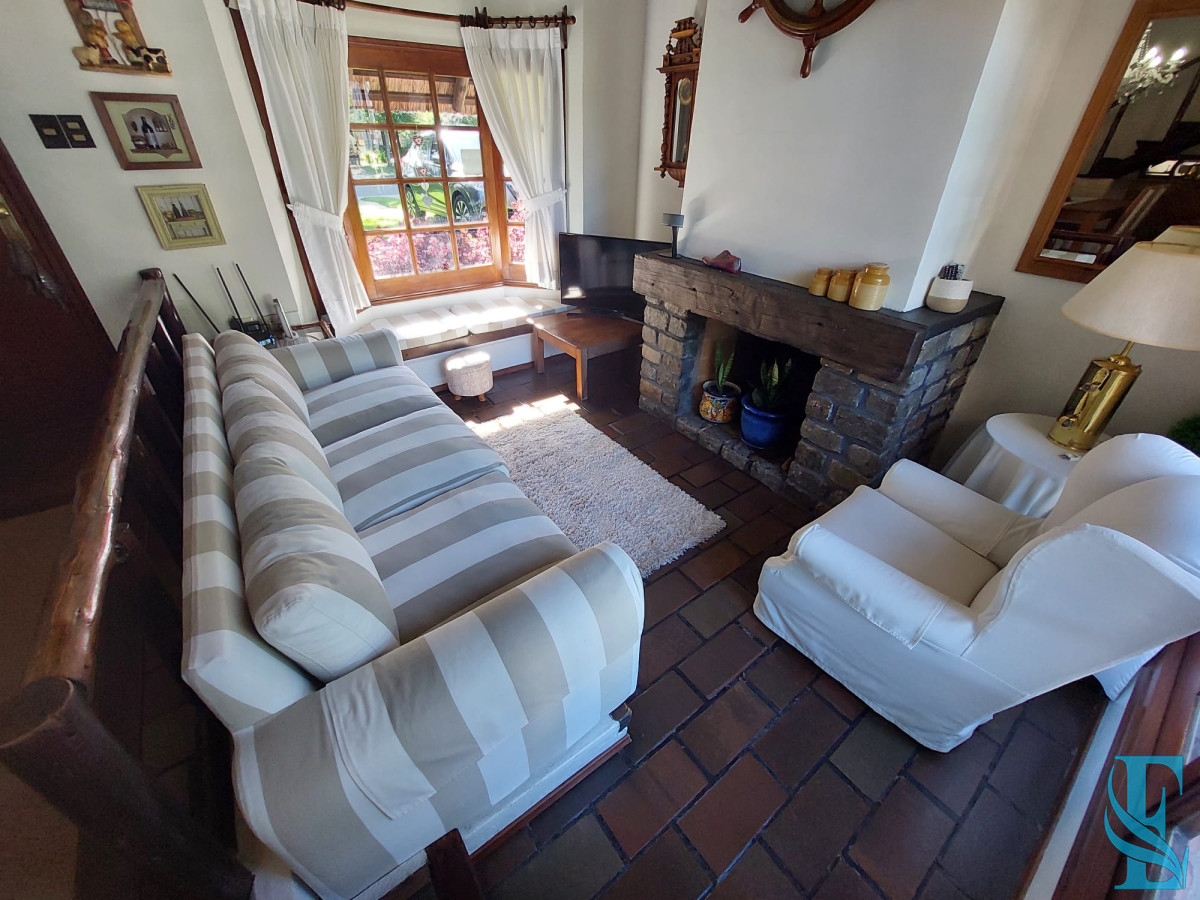 Casa ID.695 - Casa en Venta y Alquiler Temporario en Parada 25 de Mansa