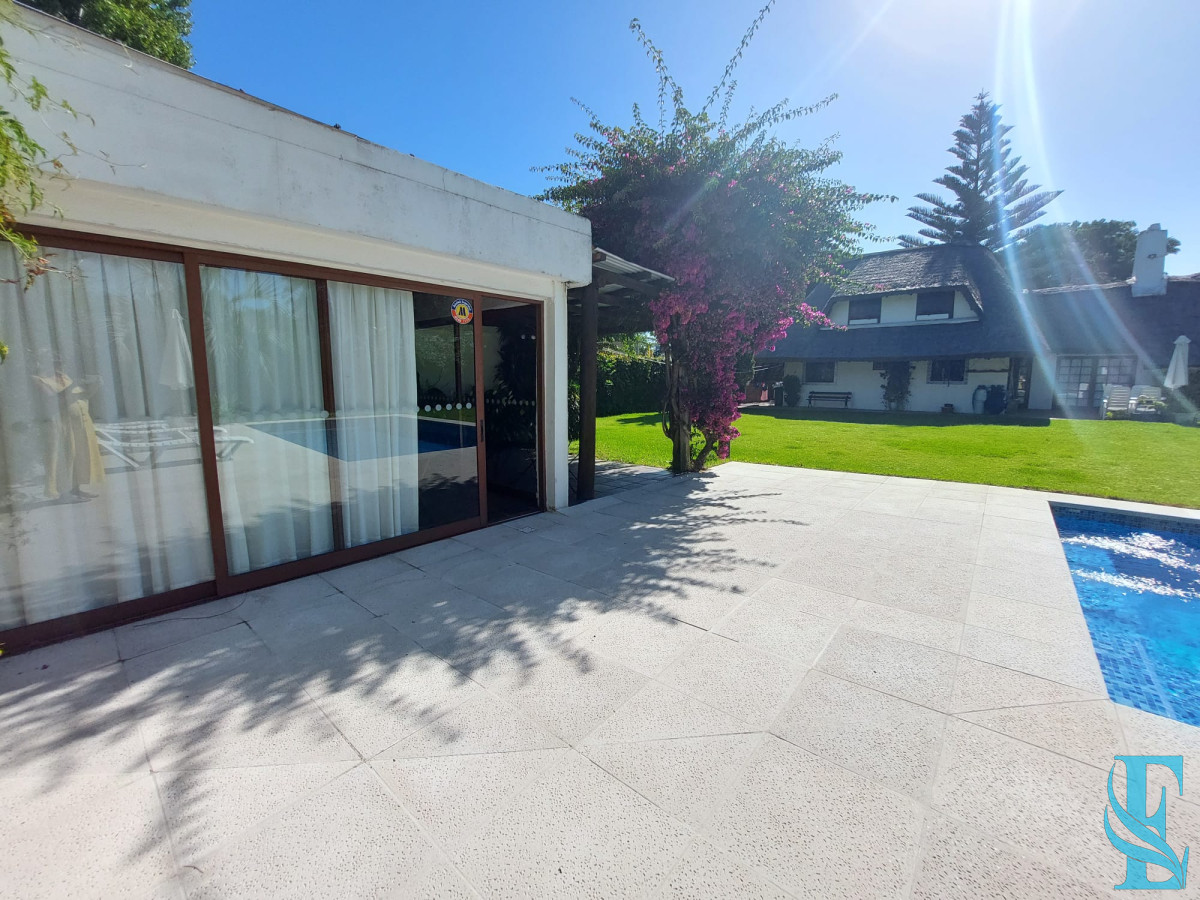 Casa ID.695 - Casa en Venta y Alquiler Temporario en Parada 25 de Mansa
