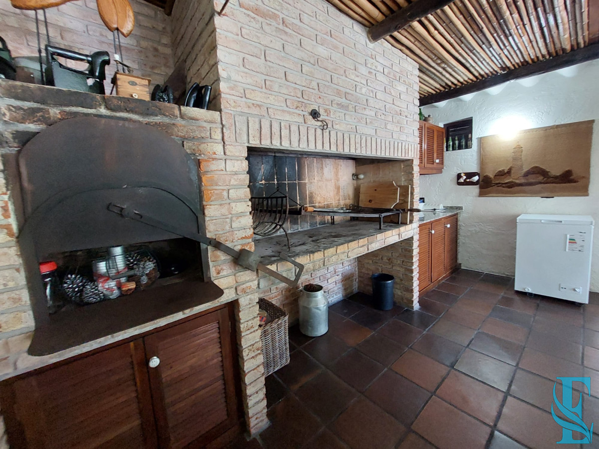 Casa ID.695 - Casa en Venta y Alquiler Temporario en Parada 25 de Mansa