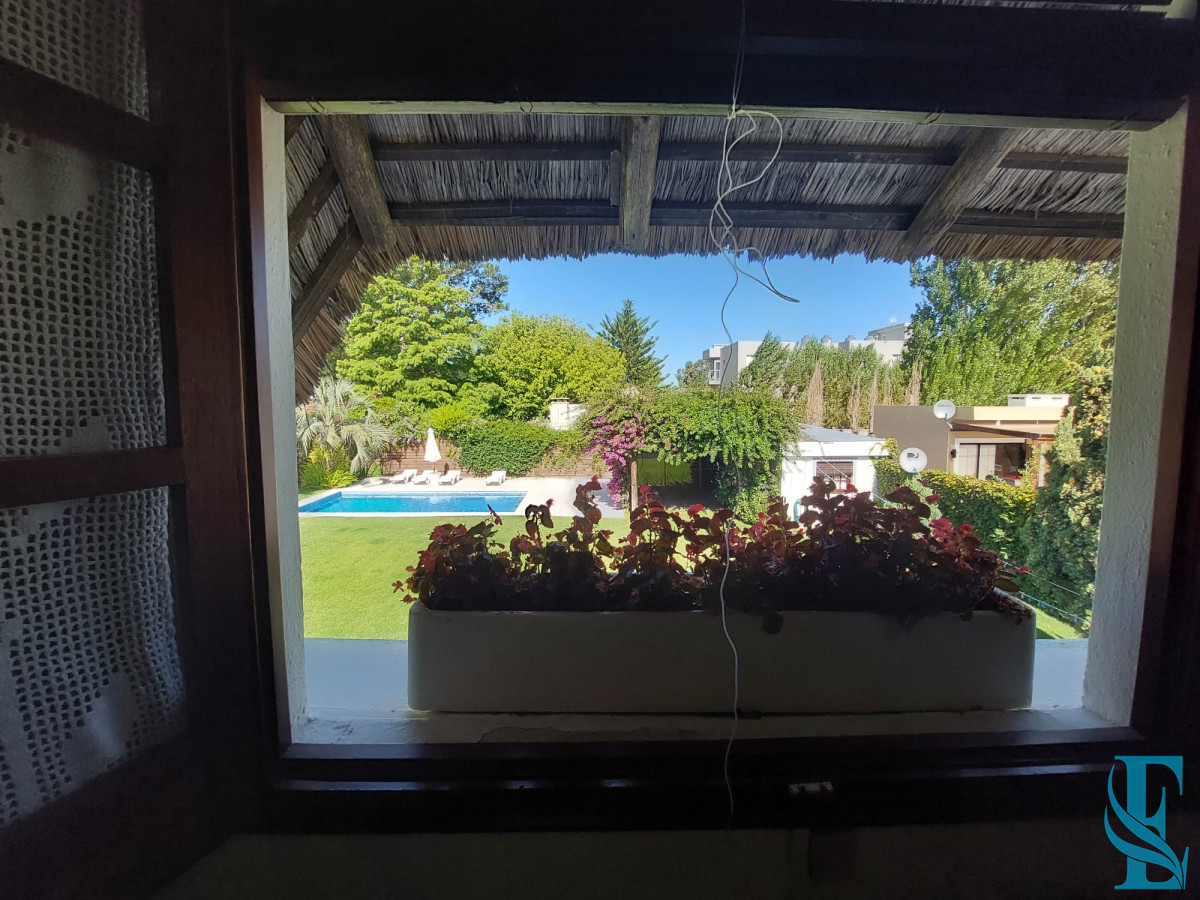 Casa ID.695 - Casa en Venta y Alquiler Temporario en Parada 25 de Mansa