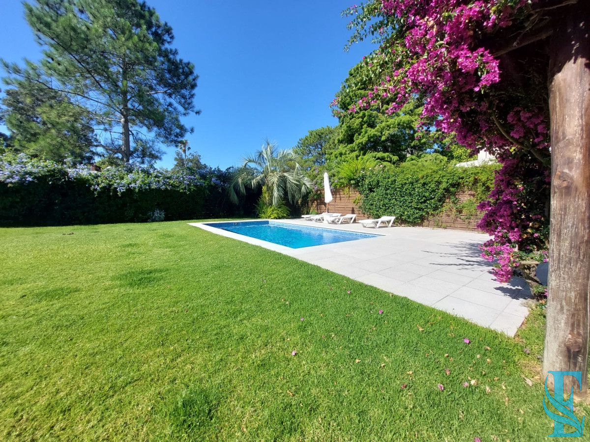 Casa ID.695 - Casa en Venta y Alquiler Temporario en Parada 25 de Mansa