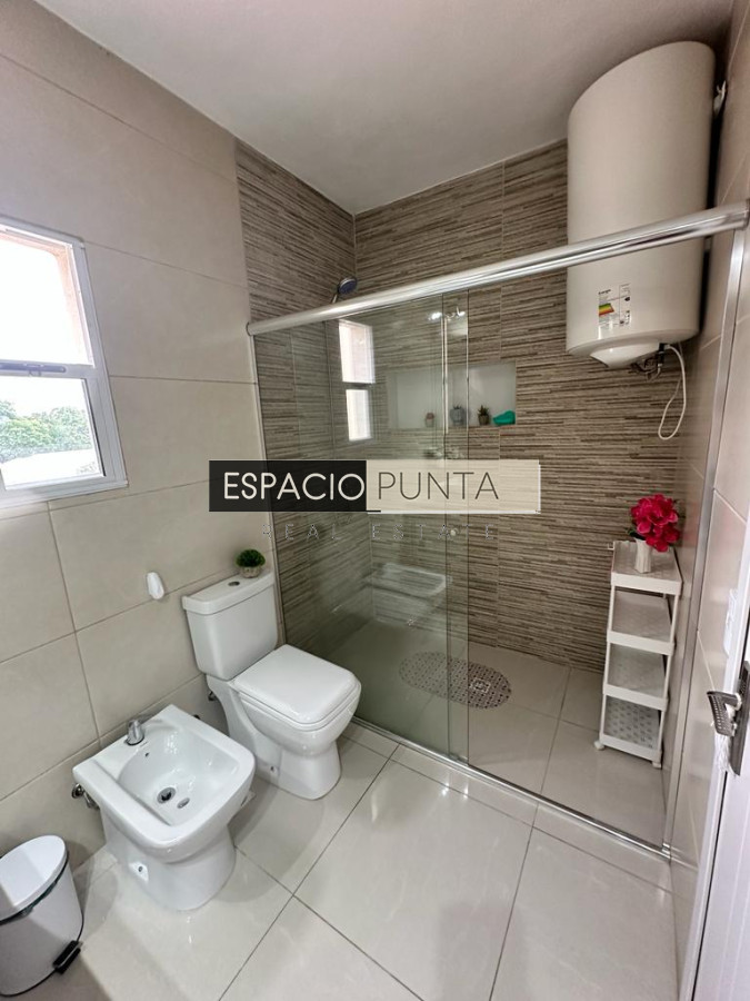 Casa ID.4755 - Casa en alquiler de Verano 3 dormitorios y dependencia en Pinares