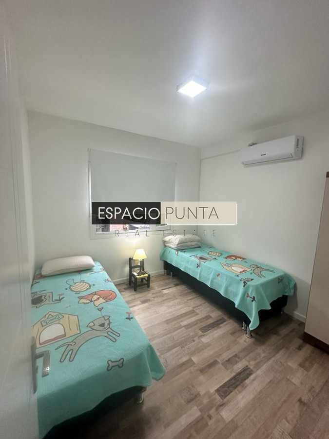 Casa ID.4755 - Casa en alquiler de Verano 3 dormitorios y dependencia en Pinares