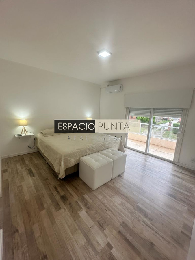 Casa ID.4755 - Casa en alquiler de Verano 3 dormitorios y dependencia en Pinares