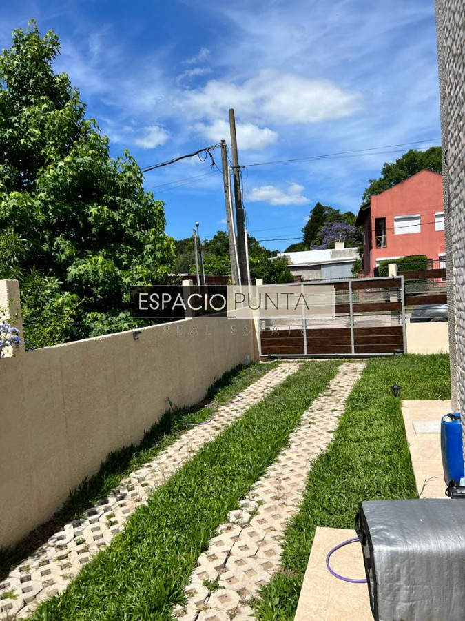 Casa ID.4755 - Casa en alquiler de Verano 3 dormitorios y dependencia en Pinares
