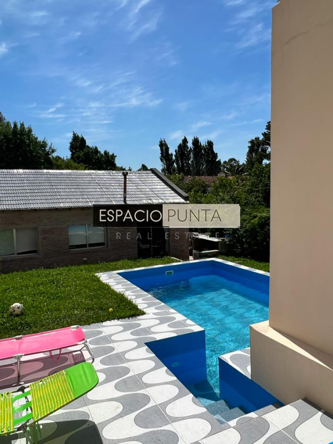 Casa ID.4755 - Casa en alquiler de Verano 3 dormitorios y dependencia en Pinares