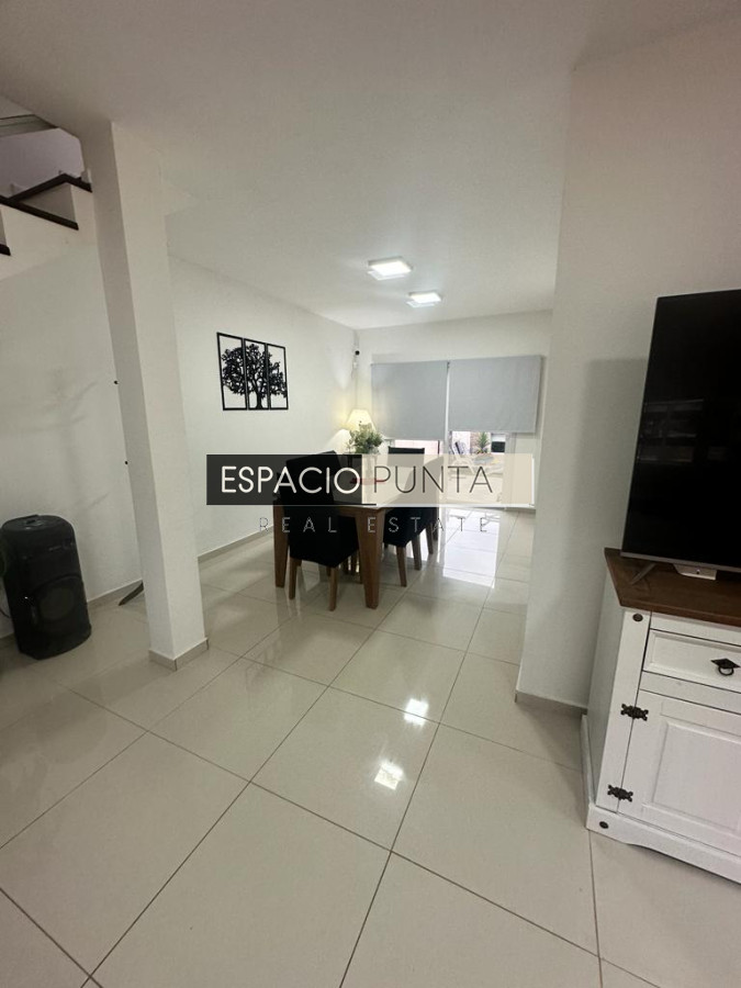 Casa ID.4755 - Casa en alquiler de Verano 3 dormitorios y dependencia en Pinares