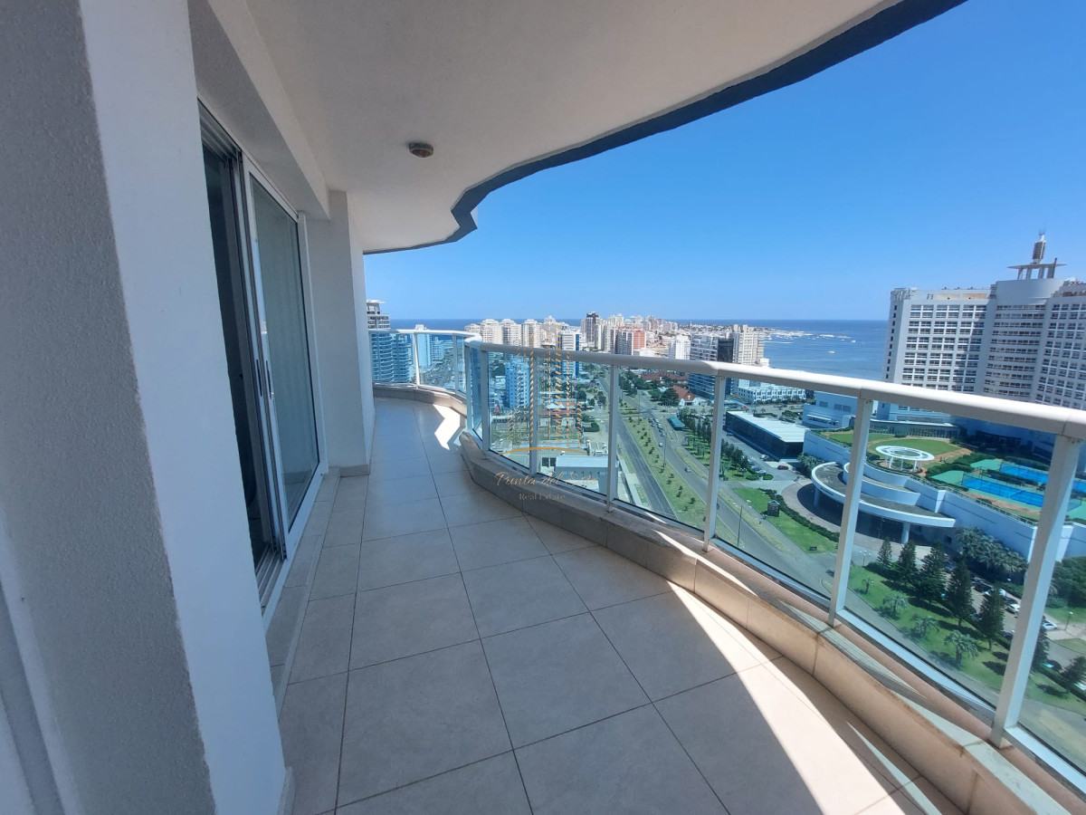 Apartamento ID.395 - Venta apartamento Premium 3 dormitorios en suite en Playa Mansa, Punta del Este