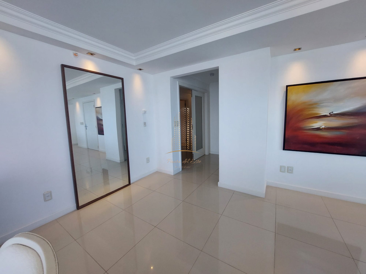 Apartamento ID.395 - Venta apartamento Premium 3 dormitorios en suite en Playa Mansa, Punta del Este