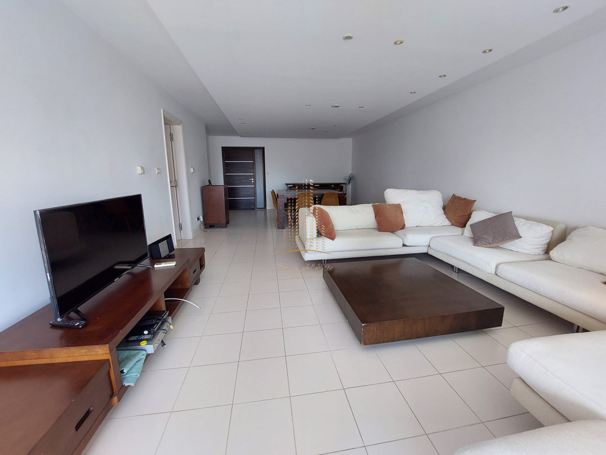 Apartamento ID.1037 - Apartamento en alquiler de Temporada 3 dormitorios