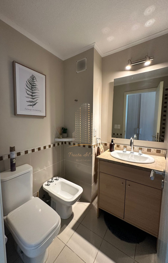 Apartamento ID.391 - Amplio apartamento en Venta de 3 dormitorios y dependencia en Roosevelt, Punta del Este