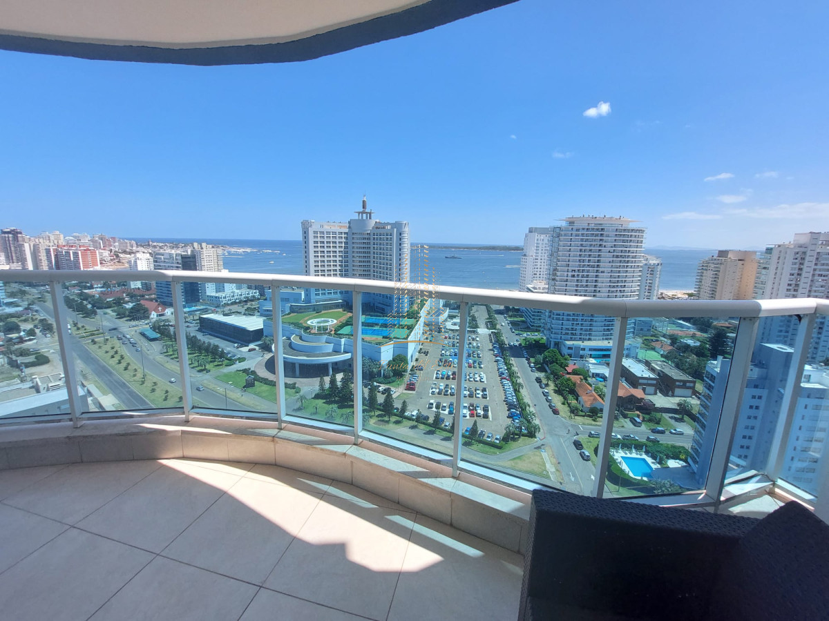 Apartamento ID.395 - Venta apartamento Premium 3 dormitorios en suite en Playa Mansa, Punta del Este