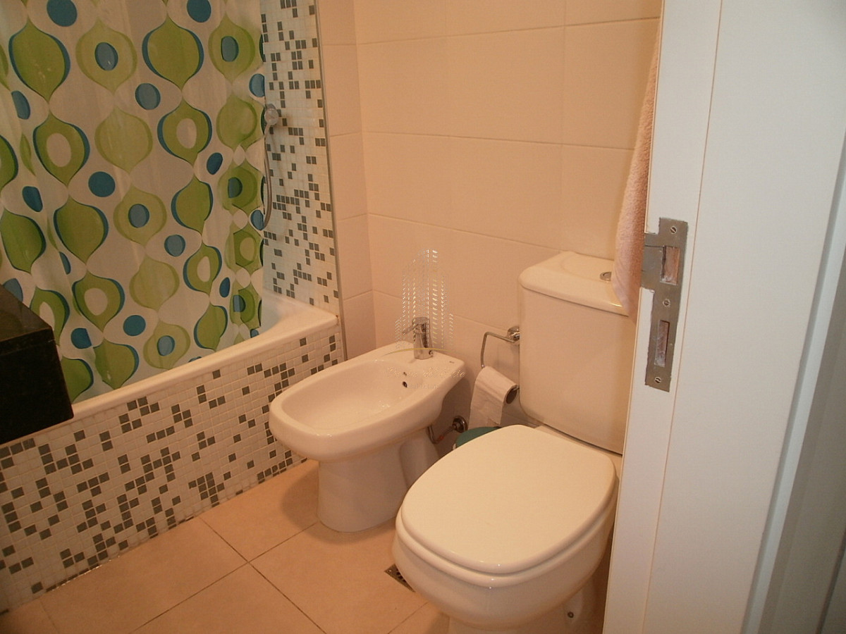 Apartamento ID.392 - Alquiler temporario de apartamento de 3 dormitorios en zona Enjoy, Punta del Este