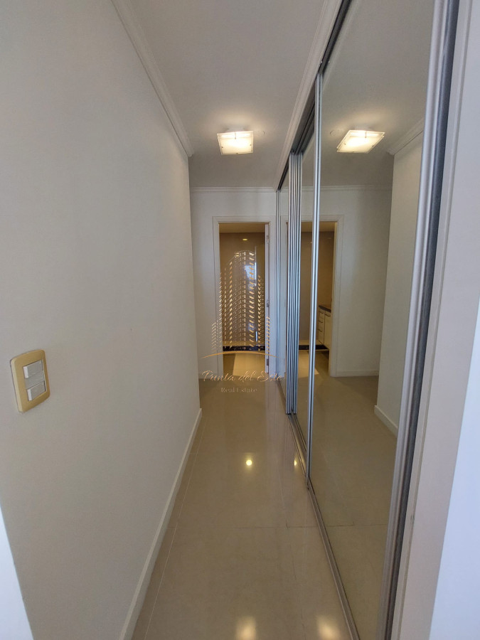Apartamento ID.395 - Venta apartamento Premium 3 dormitorios en suite en Playa Mansa, Punta del Este