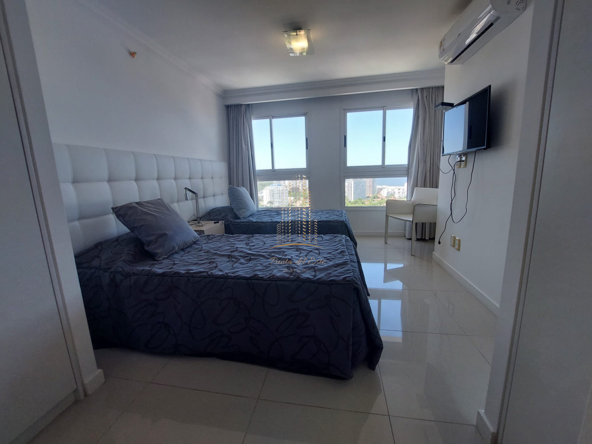 Apartamento ID.395 - Venta apartamento Premium 3 dormitorios en suite en Playa Mansa, Punta del Este