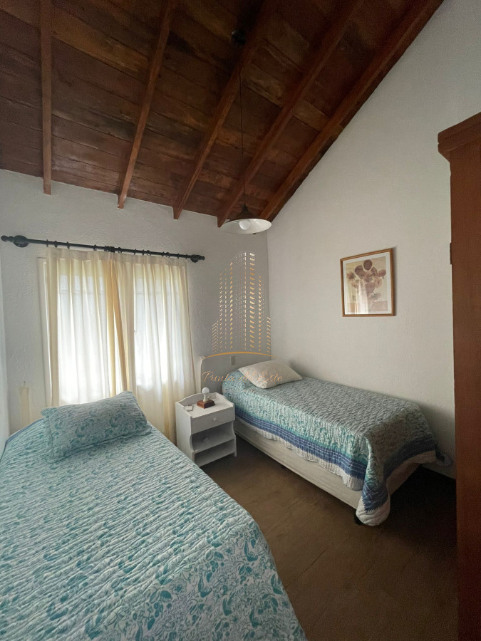 Casa ID.393 - Casa de 4 dormitorios en San Rafael , venta, Punta del Este