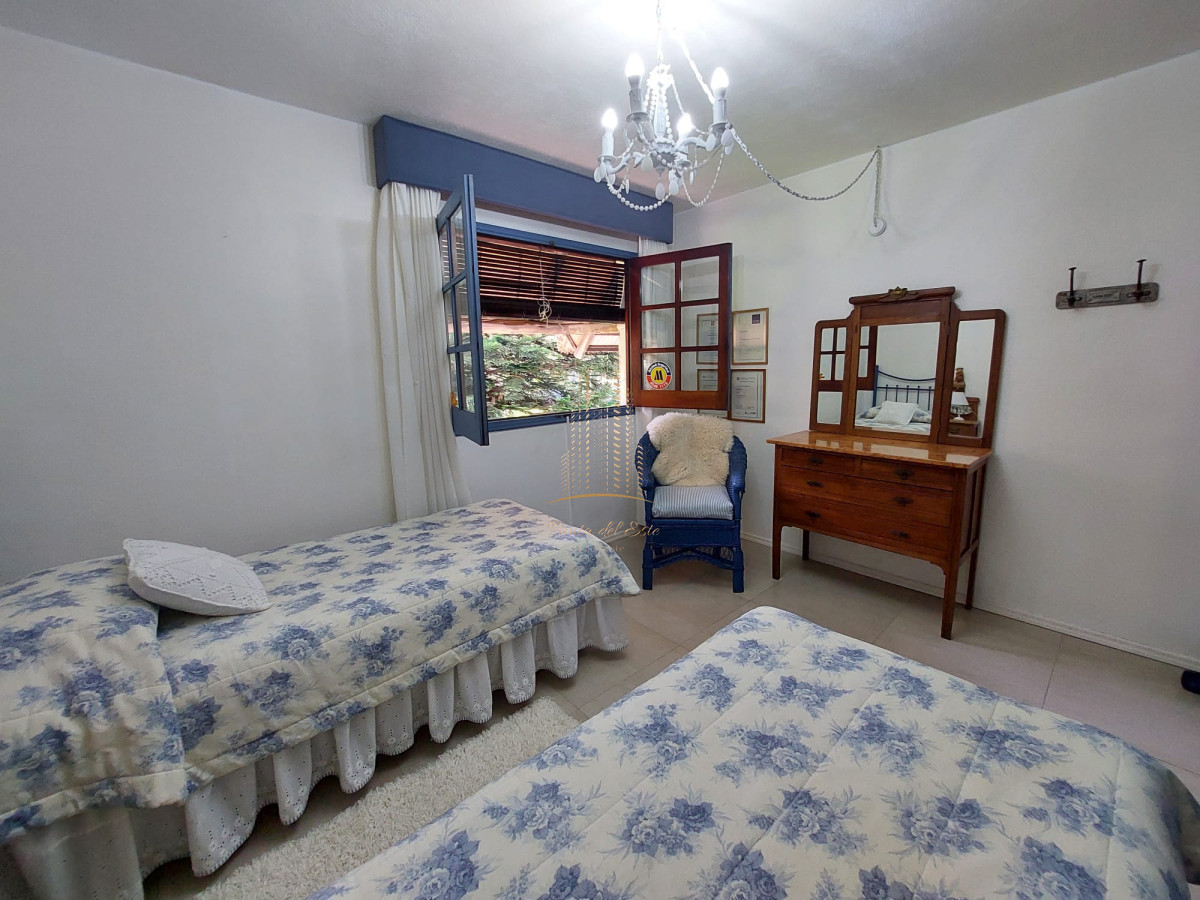 Casa ID.396 - Casa en Venta y Alquiler Temporario en Parada 25 de Mansa, Punta del Este