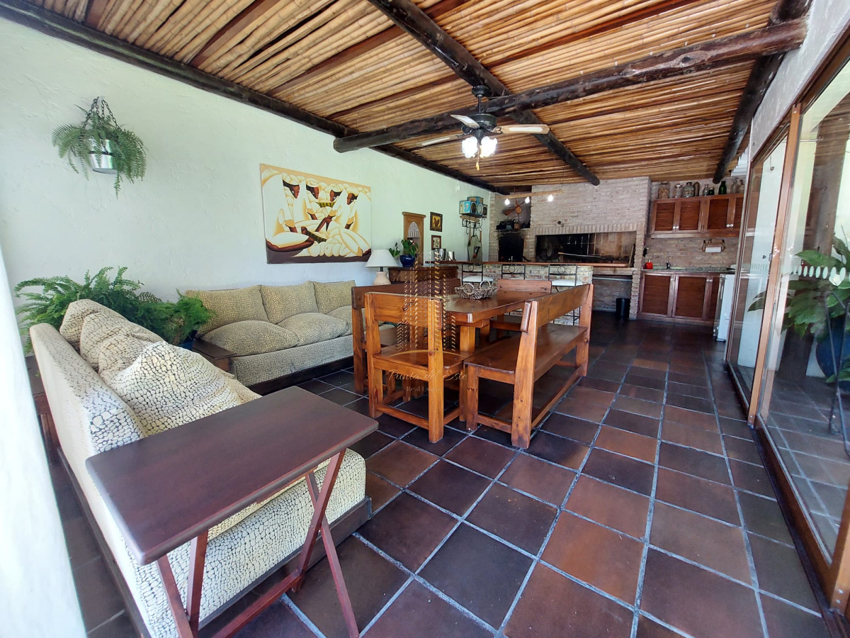 Casa ID.396 - Casa en Venta y Alquiler Temporario en Parada 25 de Mansa, Punta del Este