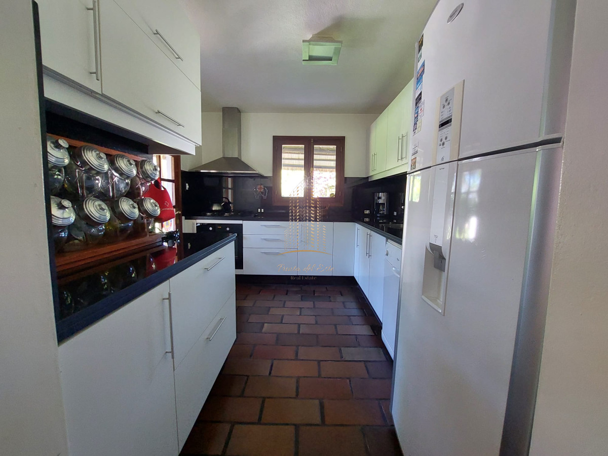 Casa ID.396 - Casa en Venta y Alquiler Temporario en Parada 25 de Mansa, Punta del Este