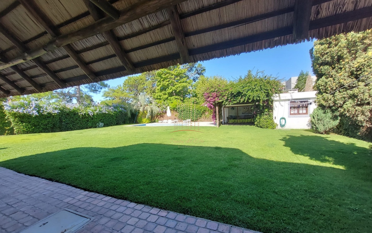 Casa ID.396 - Casa en Venta y Alquiler Temporario en Parada 25 de Mansa, Punta del Este