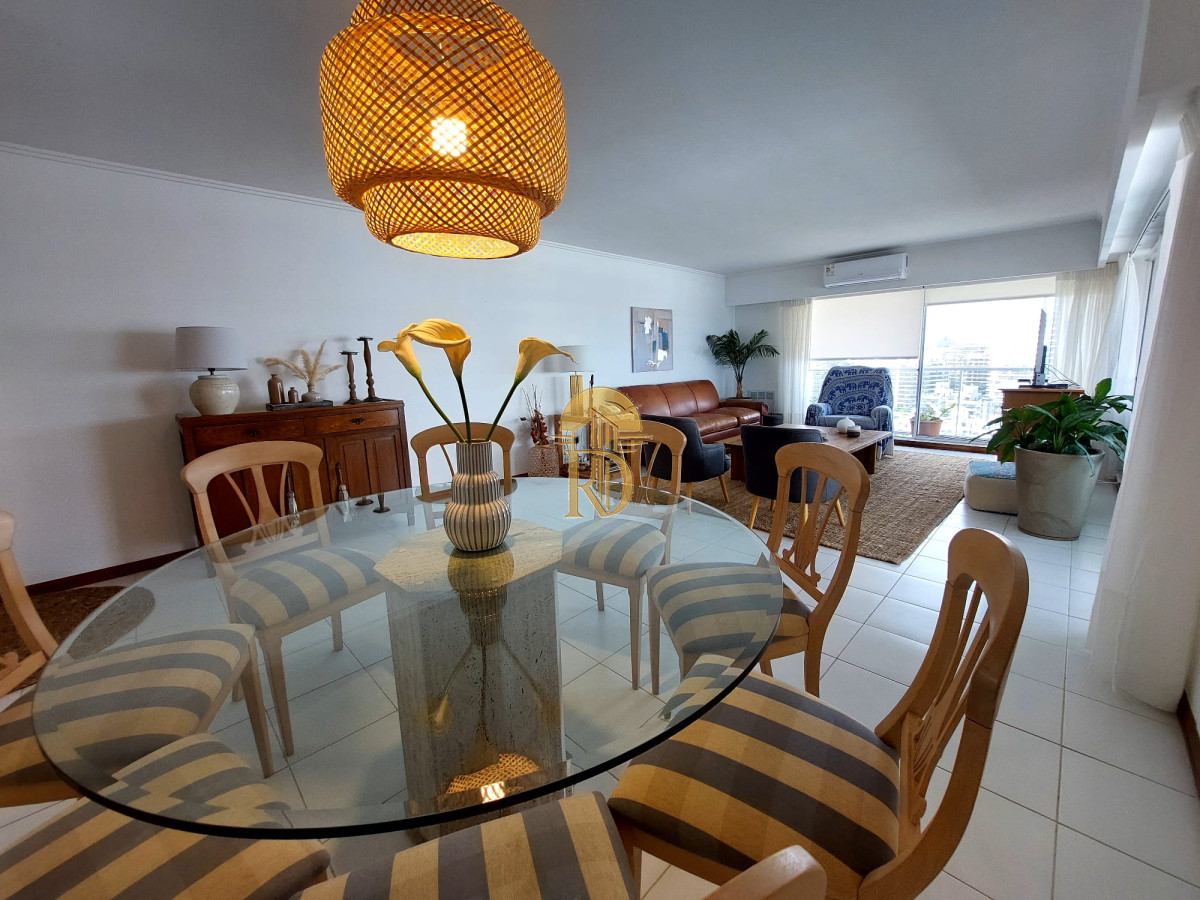 Apartamento de 3 suite y dependencia en VENTA Playa Brava -id-391-4