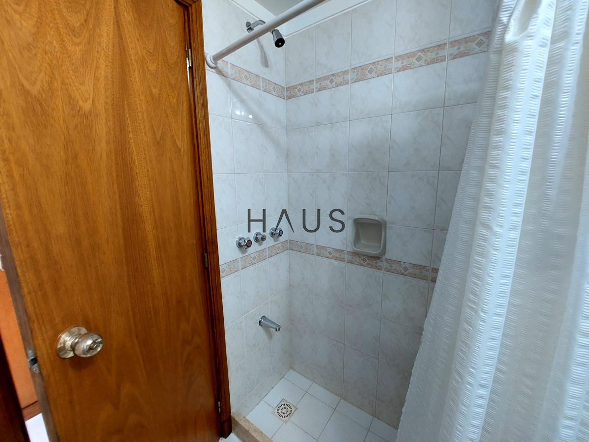 Apartamento ID.423 - Apartamento de 3 suite y dependencia en VENTA Playa Brava