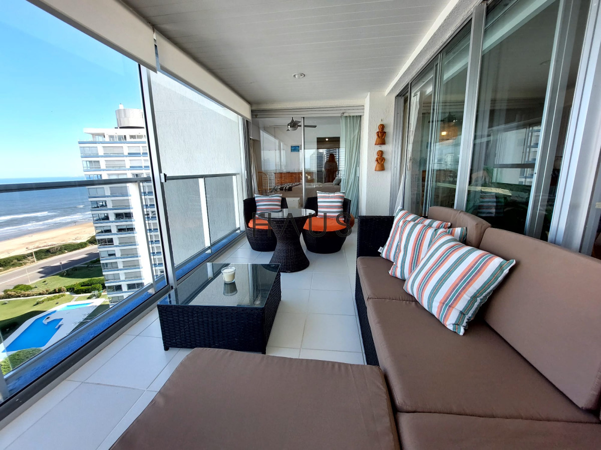 Apartamento ID.423 - Apartamento de 3 suite y dependencia en VENTA Playa Brava