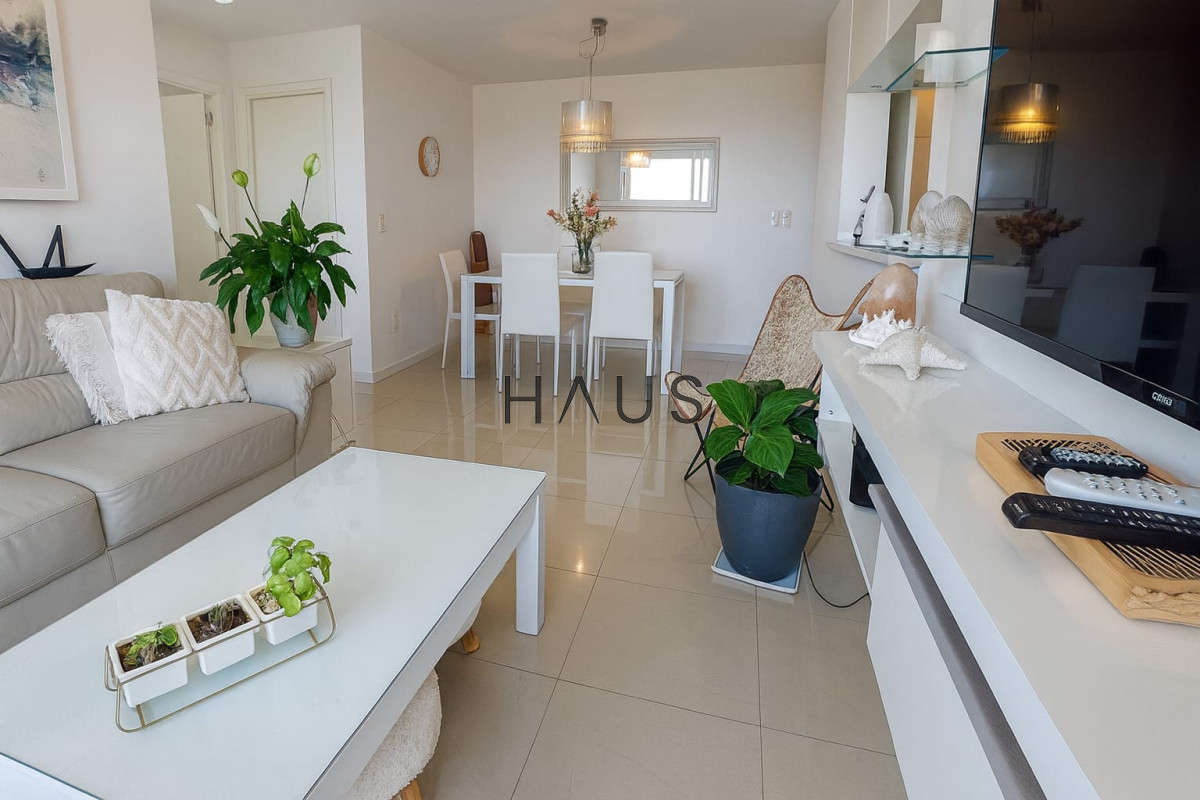 Apartamento ID.422 - Apartamento en venta de dos dormitorios en Avda  Roosevelt
