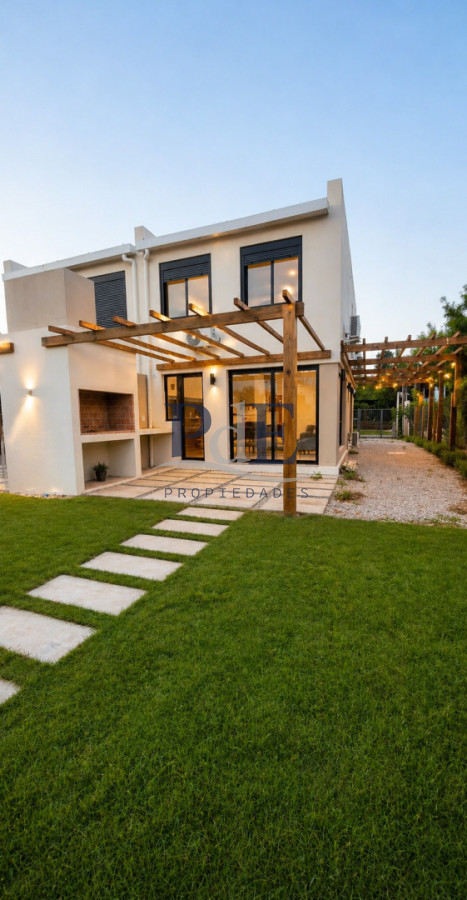 Casa en Pinares, Punta del Este. 3 dormitorios, terreno de 350 m²