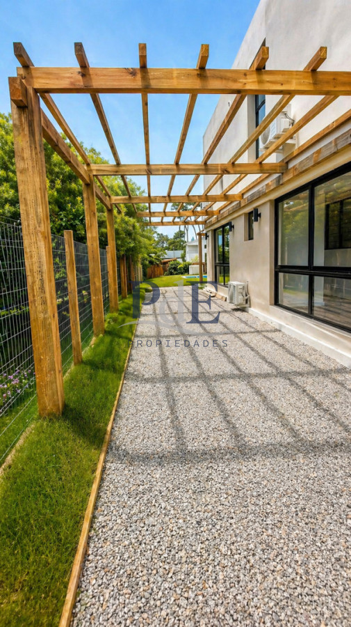 Casa en Pinares, Punta del Este. 3 dormitorios, terreno de 350 m² - Imagen 31