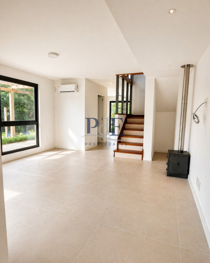 Casa en Pinares, Punta del Este. 3 dormitorios, terreno de 350 m² - Imagen 2