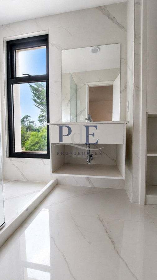 Casa en Pinares, Punta del Este. 3 dormitorios, terreno de 350 m² - Imagen 24